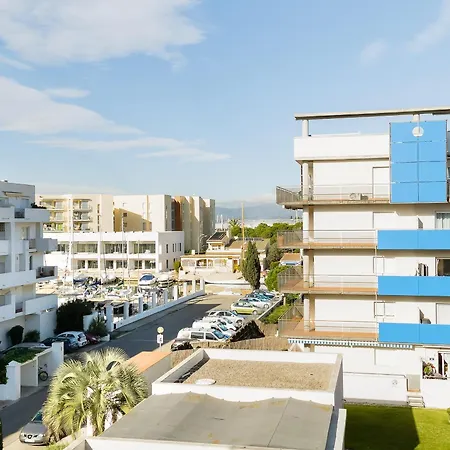 Familiar En Con Piscina, Terraza Y Parking Cerca De La Playa - Es-228-116 Roses