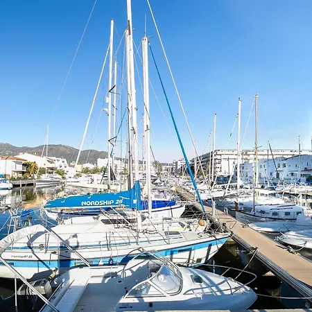Familiar En Con Piscina, Terraza Y Parking Cerca De La Playa - Es-228-116